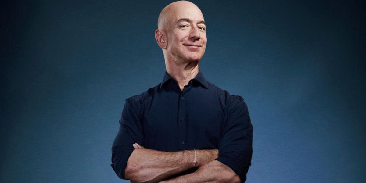 Bezos rompe récord, adquiere mansión por 68 mmd