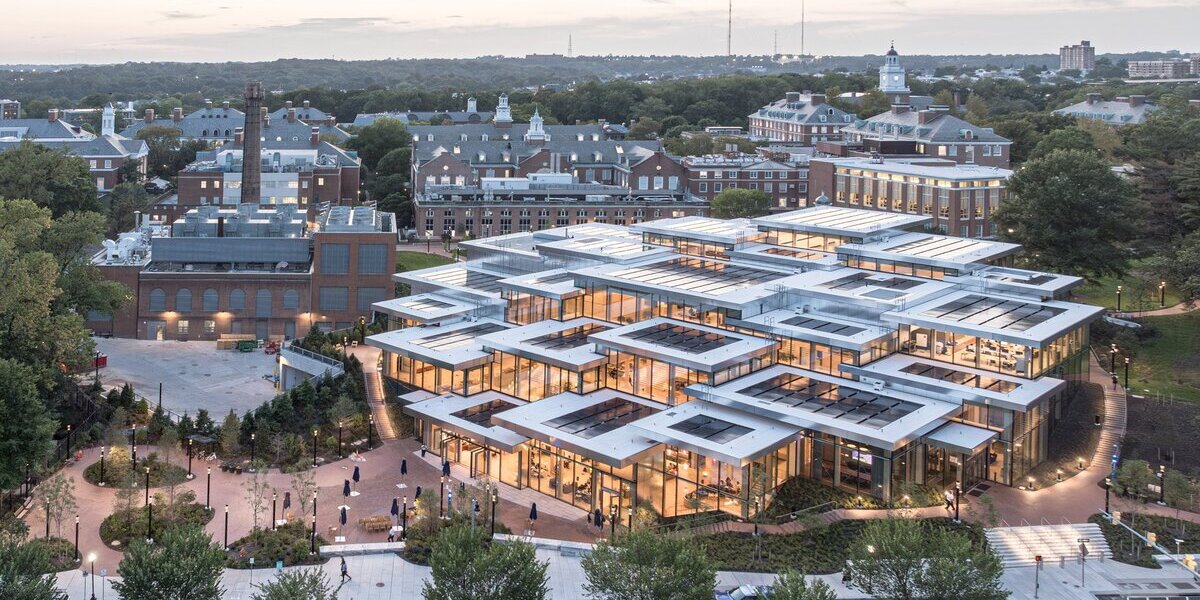 El Centro Estudiantil Bloomberg incorpora múltiples estrategias de sostenibilidad