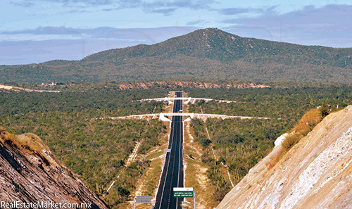 Autopista San José del Cabo-Cabo San Lucas.