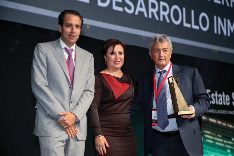 Premio ADI Segundo Lugar<br />Quad Campus Corporativo Santa Fe y Mediterránea<br />Arquitectura y Construcción + EZ Desarrollo Inmobiliario