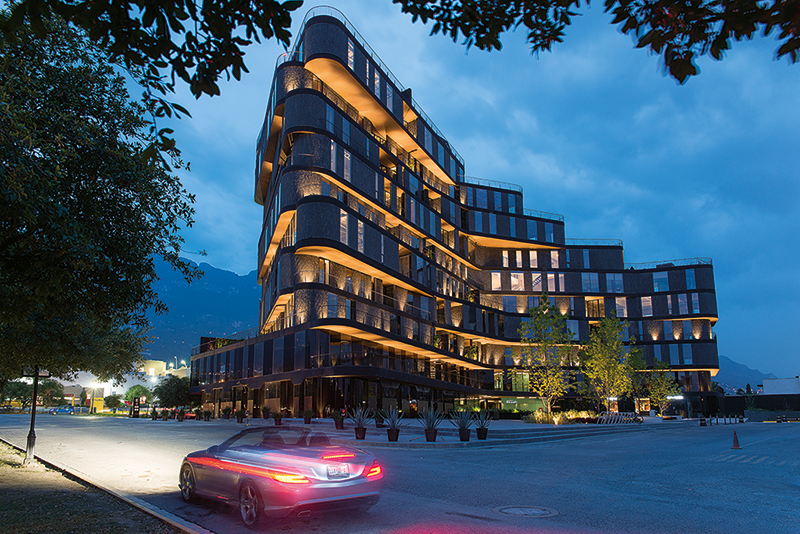 Real Estate Market, Monterrey, Highpark ganó el premio de Diseño A+ Architizer Award en la categoría de usos mixtos.