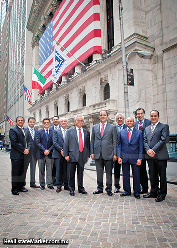 Ing.Carlos Méndez, Lic. Diego Quintana, Lic. Rodrigo Quintana, Ing. Juan Carlos Santos, Dr. José Luis Guerrero, Ing. Bernardo Quintana, Ing. Alonso Quintana Consejero Fernando Flores y Péres, Lic. Victor Bravo, Ing. Rubén Lopez,Ing. Gabriel de la Concha.