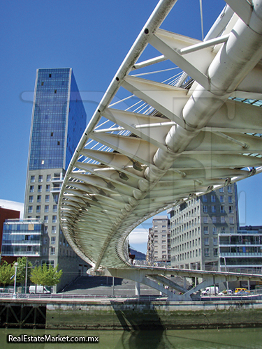 Puente peatonal Campo Volantín Zubizurri