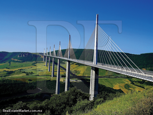 Viaducto de Millau Francia