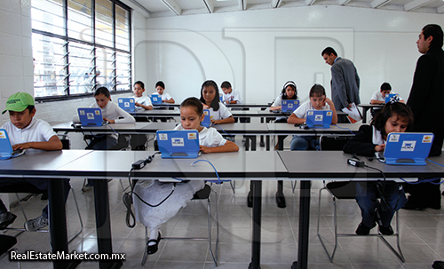 Nuevos equipos de cómputo en las escuelas