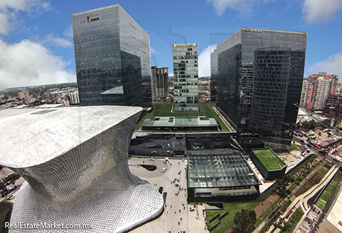 Plaza Carso II, conjunto urbano integral donde se construye una nueva fase comercial.