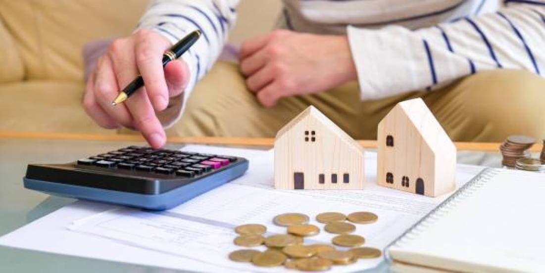 Asequibilidad de viviendas sube por mejora de precios y tasas de interés