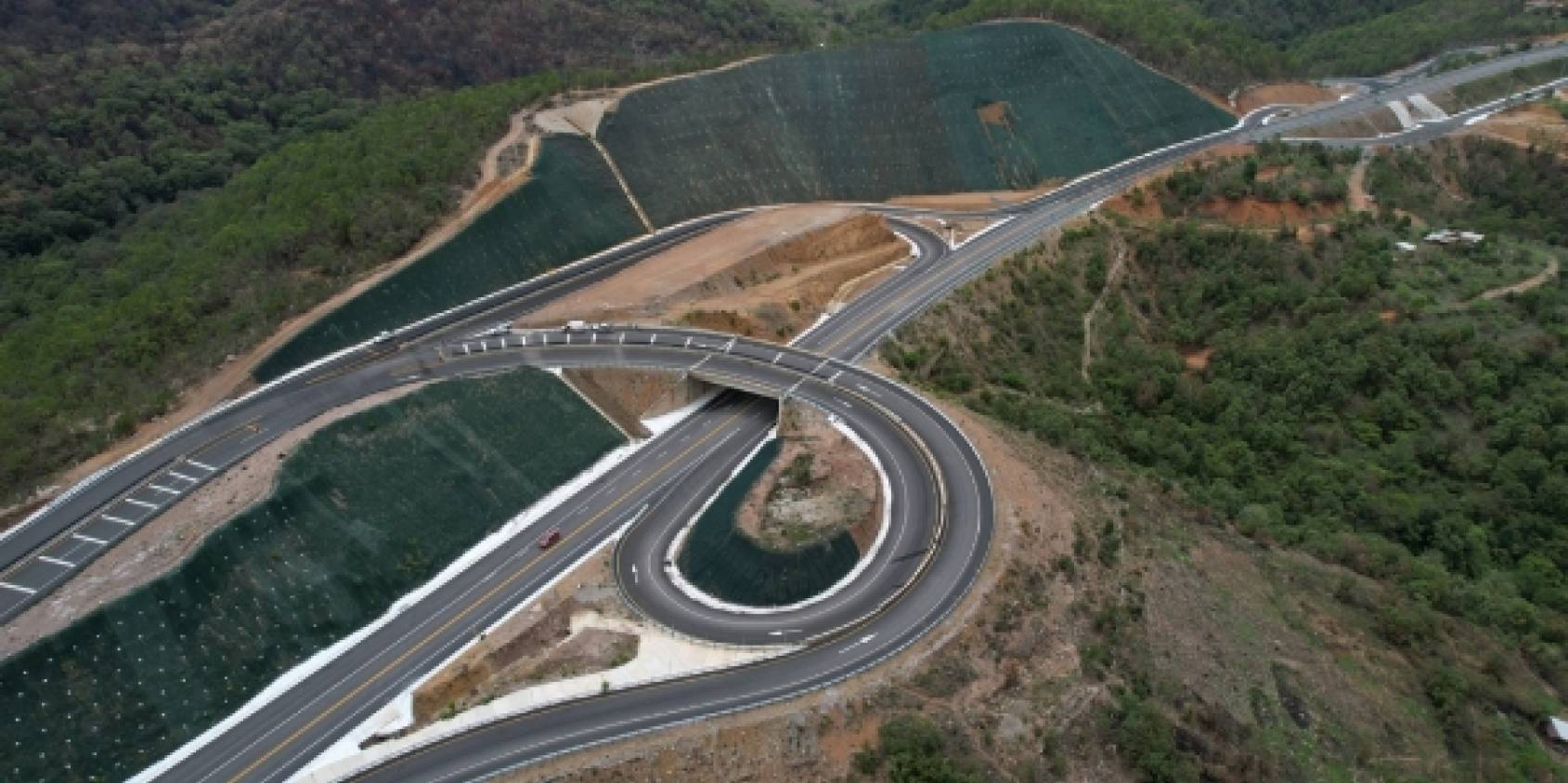 Inauguran la Supercarretera Mitla-Tehuantepec, obra clave en el sur-sureste