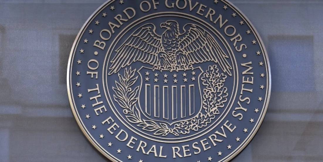 Peso rompe racha de pérdidas por expectativa de recorte de tasas en EE.UU.