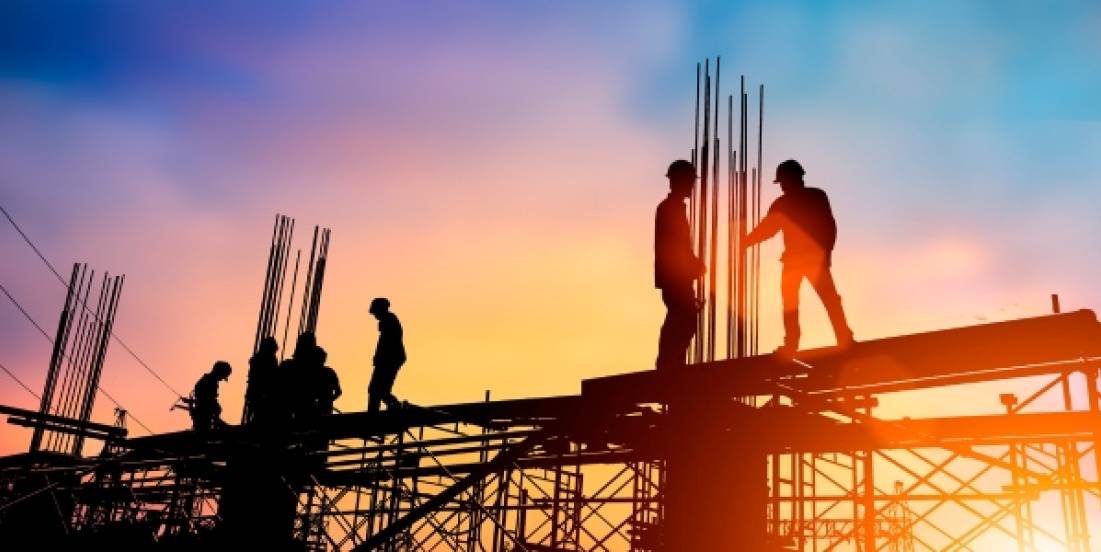 Inversión en construcción cae -5.4% en 1S de 2025 por menor gasto público