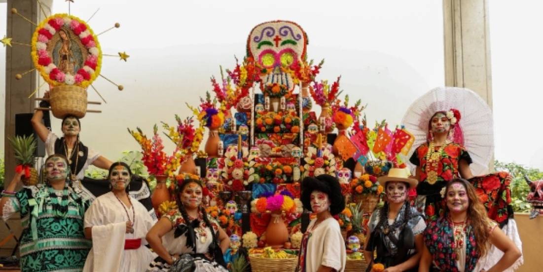 Oaxaca celebra el Día de Muertos con música, flores y cultura