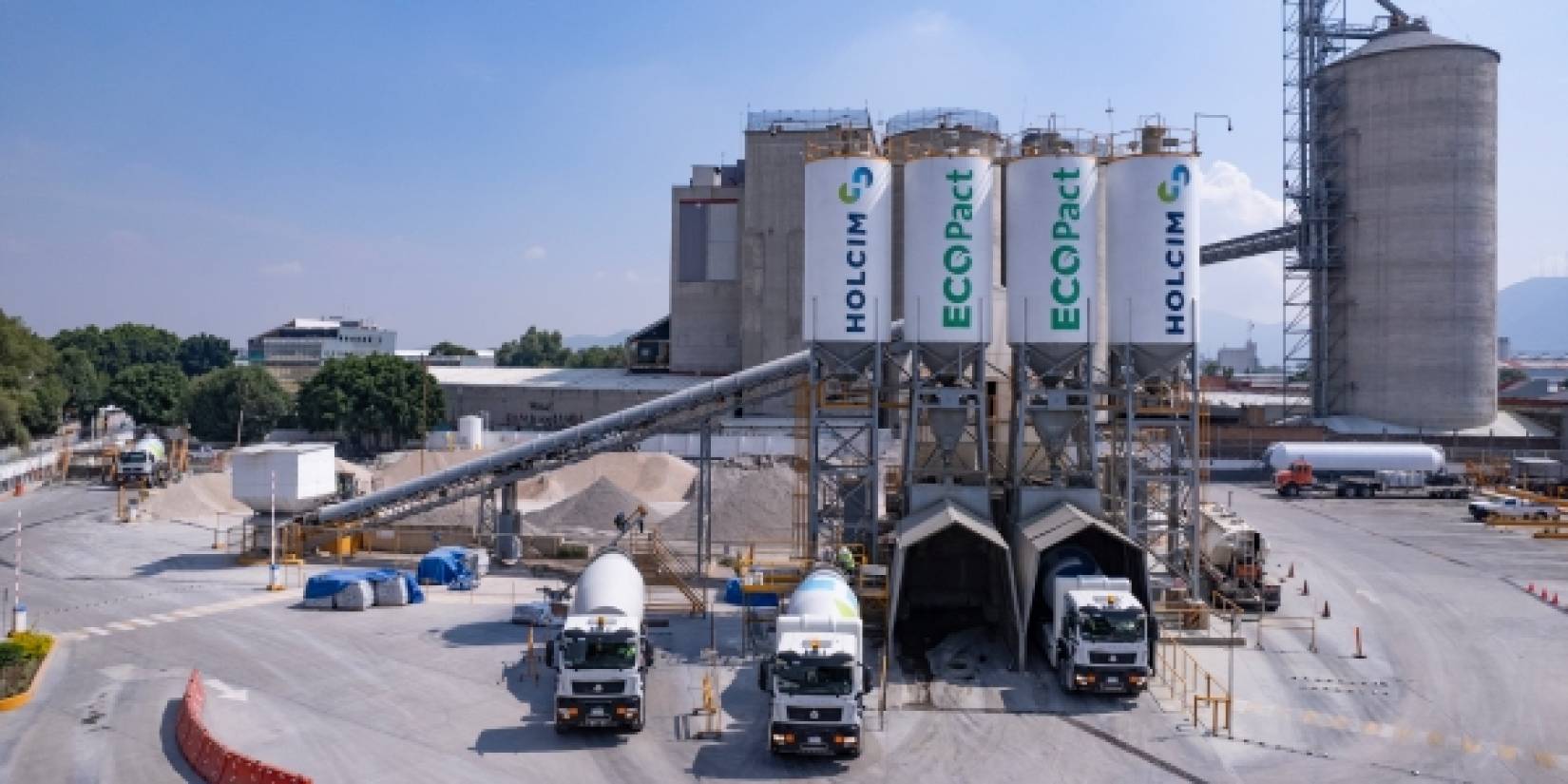 Holcim México anuncia expansión de su red de concreto premezclado