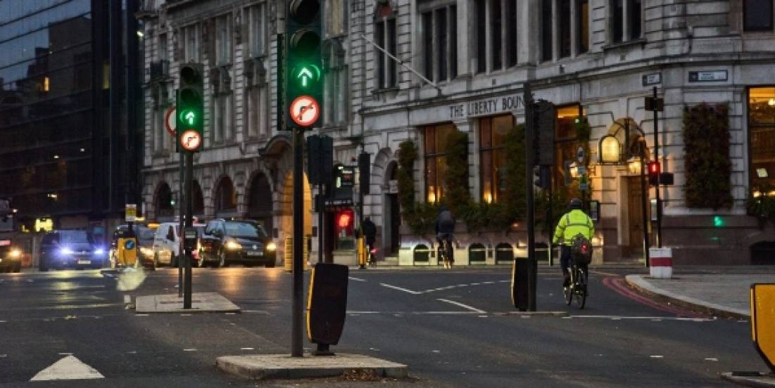 Londres acelera movilidad sustentable con tecnología y gestión del tránsito