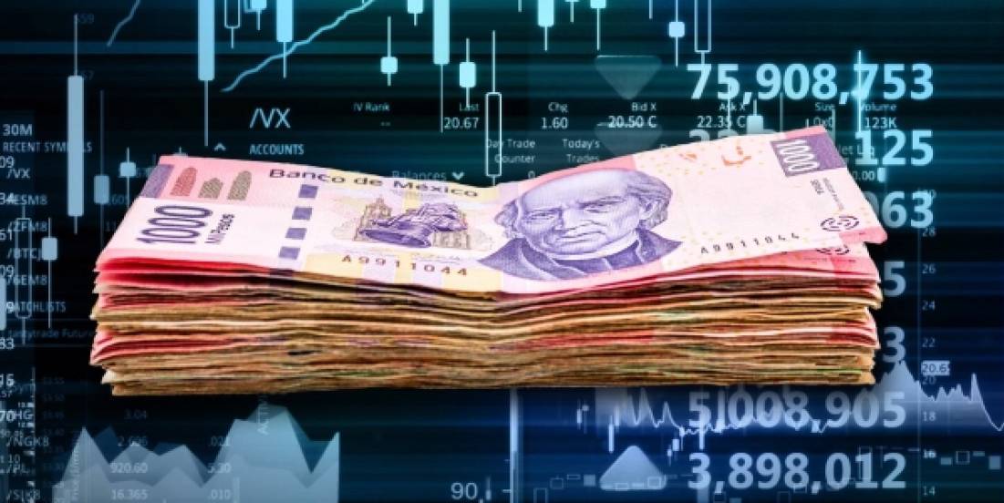 Peso mexicano se aprecia a 17.77 por dólar ante debilidad global del dólar