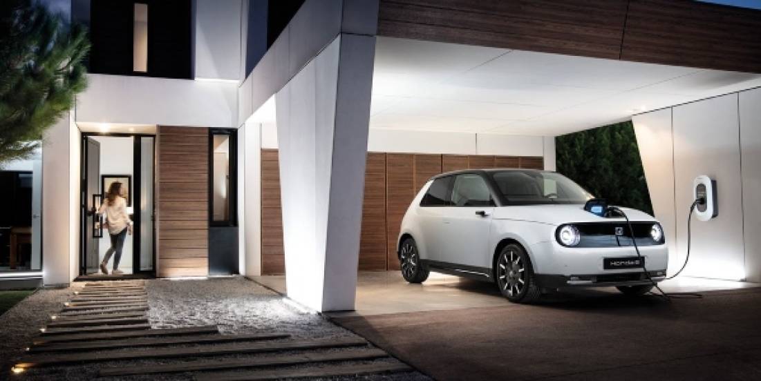 Tecnología V2H convierte autos eléctricos en fuente de energía doméstica