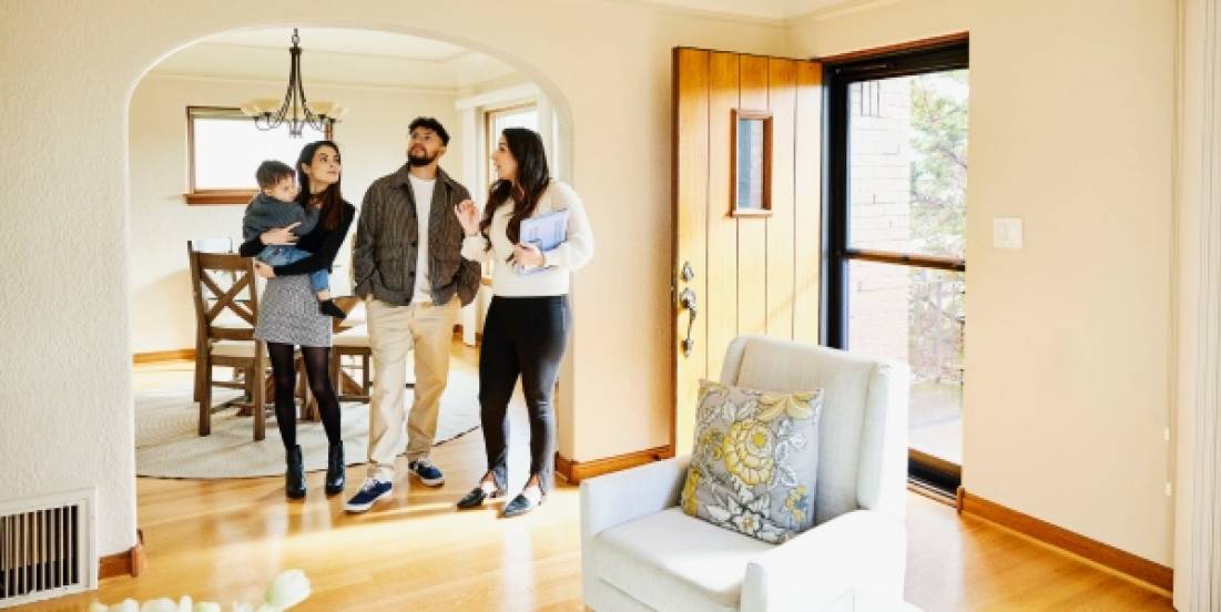 Más allá de la decoración: qué evaluar durante una visita a una vivienda