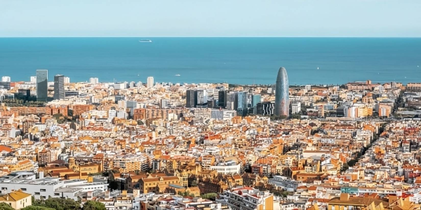 Alquiler en España sube 9.45% y amplía la brecha entre ciudades