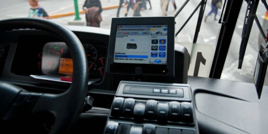 Metrobús implementa sistema de seguridad con IA que previene accidentes